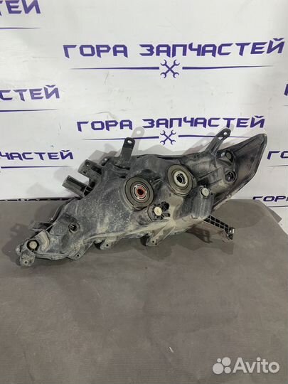 Фара Toyota Land Cruiser Prado 150 2013-2017