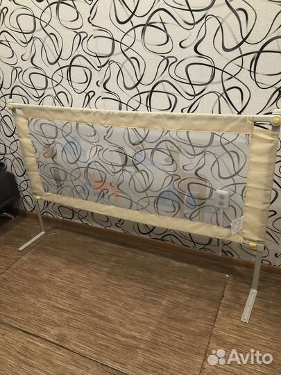 Бортик барьерный