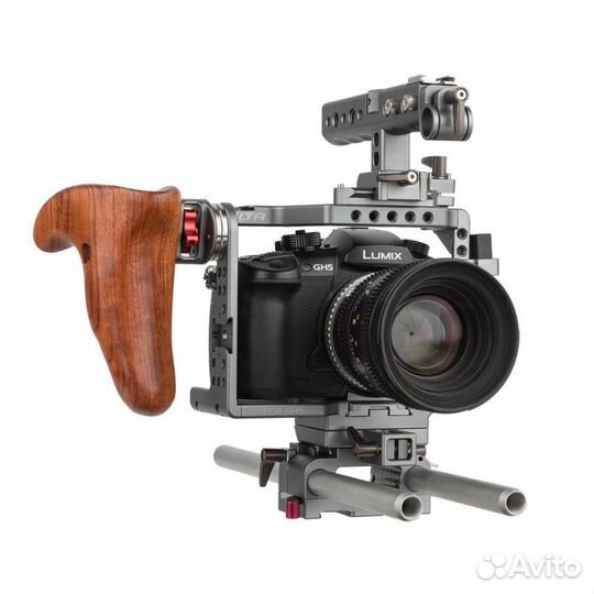 Panasonic gh5 + vlog + tilta + sigma AF 18-35mm