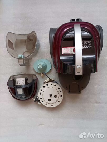 Пылесос LG Ellipse Cyclone в разборе