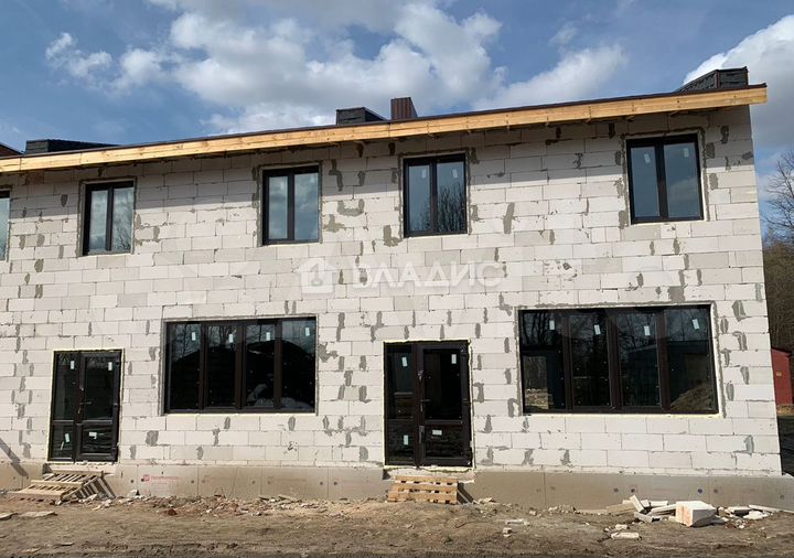 Таунхаус 141 м² на участке 6 сот.