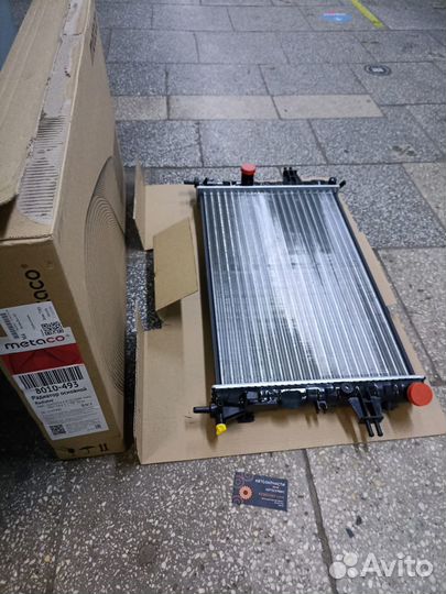 Радиатор основной Opel Astra G, Zafira A