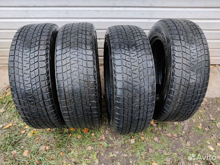 Bridgestone Blizzak DM-V1 235/65 R18