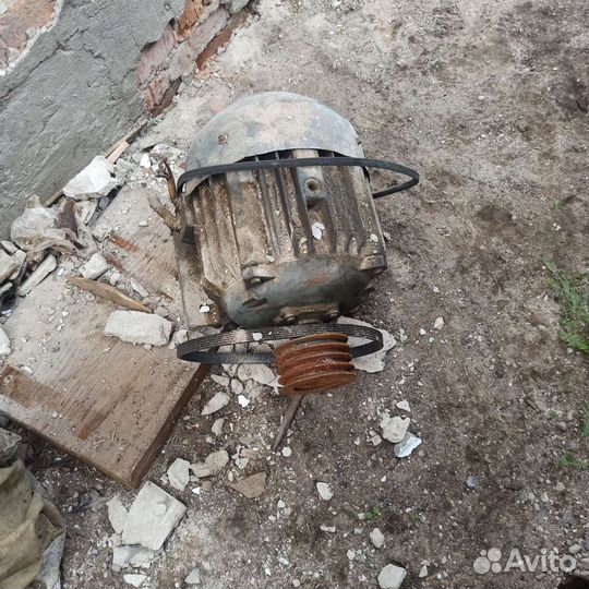 Электродвигатель от токарного станка