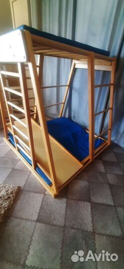 Детский игровой,спортивный комплекс с горкой