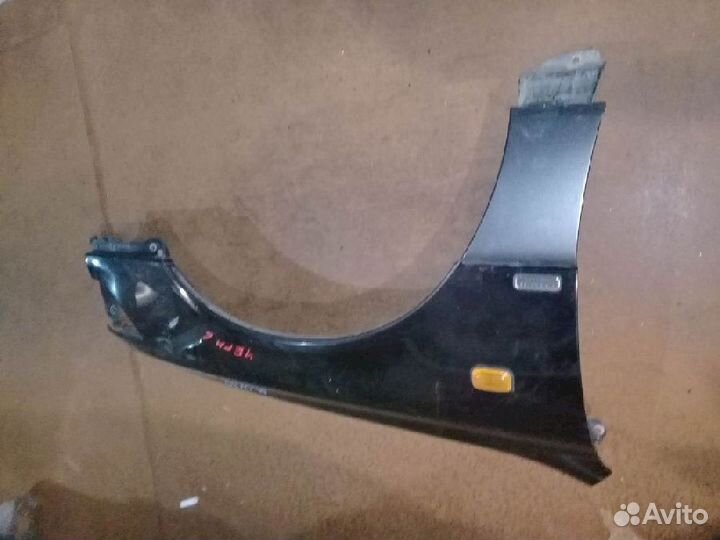 Крыло переднее правое Toyota Windom MCV20 черный