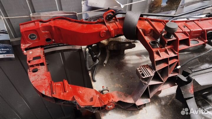 Панель передняя (телевизор) Форд Фокус 3