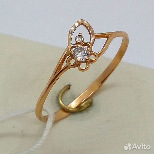 Кольцо / размер 18,5 / 0,74г / Золото585 / фианиты круглые