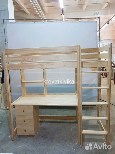 Кровать чердак с рабочей зоной снизу