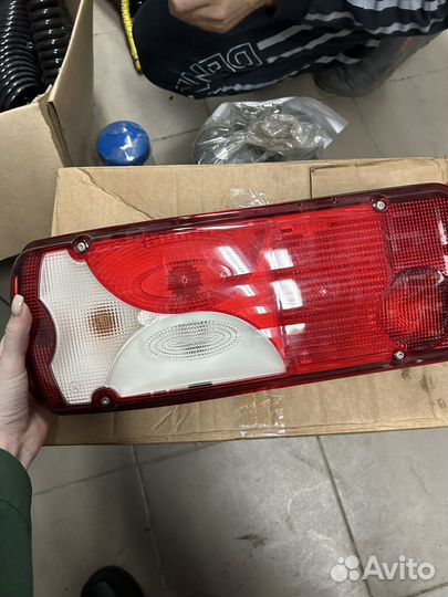 Запчасти на машину Scania