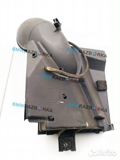 Корпус воздушногo фильтра BMW X5 E53 2000