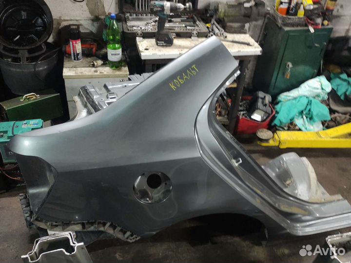 Заднее правое крыло на Шевроле Кобальт