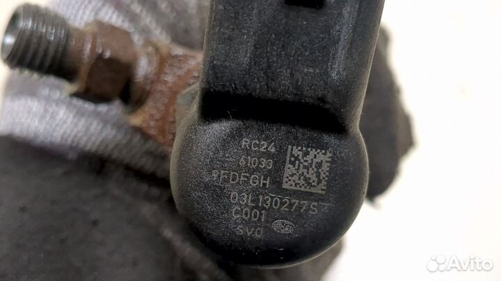 Форсунка топливная Skoda Rapid, 2015