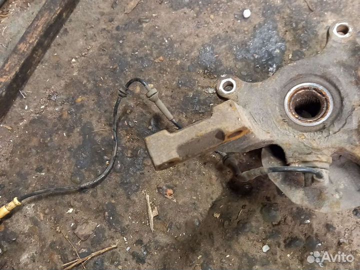 Лачети поворотный кулак