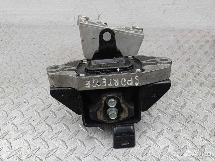 Б/У Б/У Подушка крепления двигателя 21830F1000