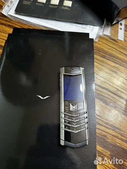 Vertu Signature s