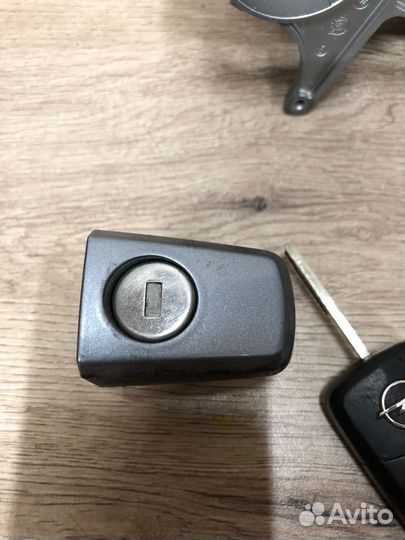 Замок зажигания Opel Astra h