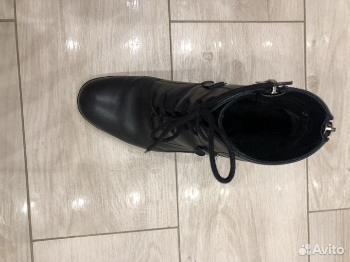 Полусапожки женские 39 размер
