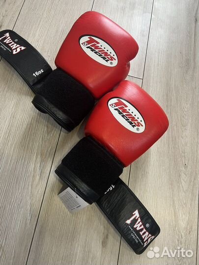 Боксерские перчатки 14 и 16 унций