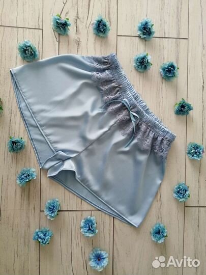 Шорты шелковые с кружевом