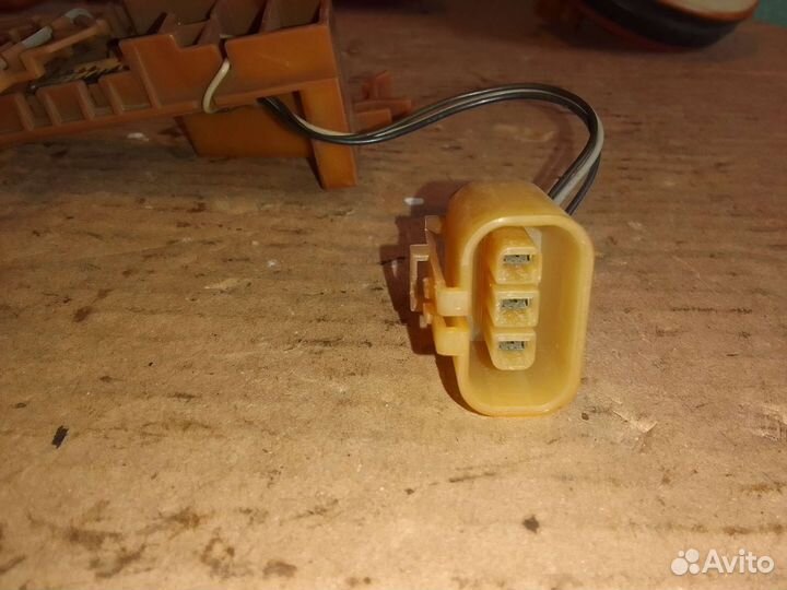 Датчик уровня топлива Nissan March 1.0 K11