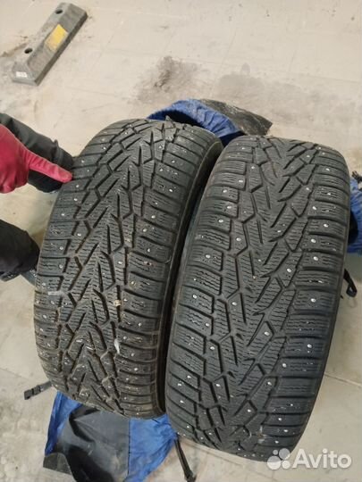 Шины зимние 235/55 R17