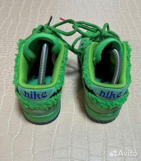 Кроссовки Nike женские