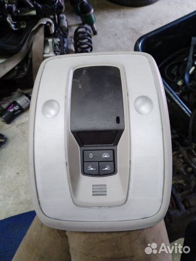 Плафон подсветки салона Volvo XC70