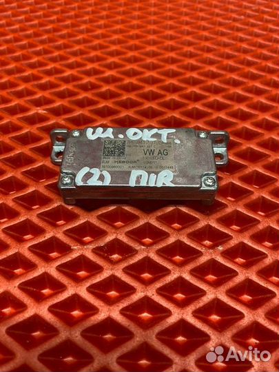 Блок розжига задний левый Skoda Octavia 5E CWV