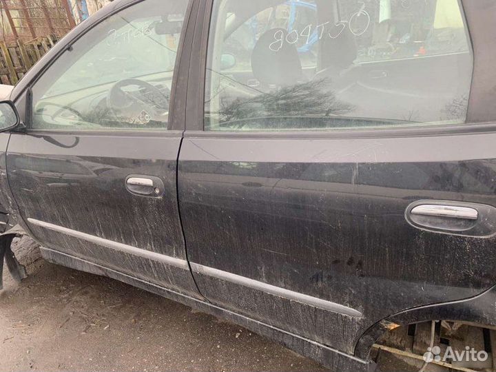 Дверь Nissan Almera Tino 2.2TD 2002