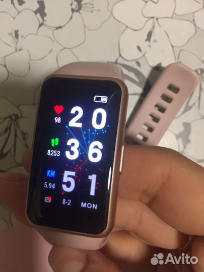 Smart часы huawei band 6 pink
