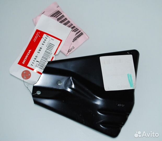 Крепеж бампера правый Civic 4D