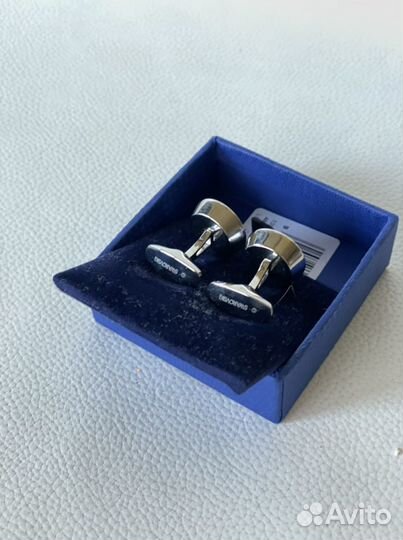 Запонки Swarovski