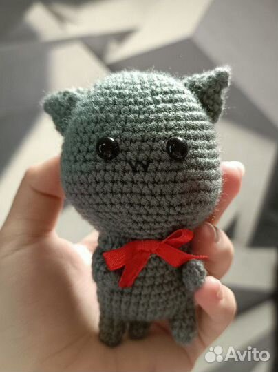 Вязаные игрушки ручной работы котик