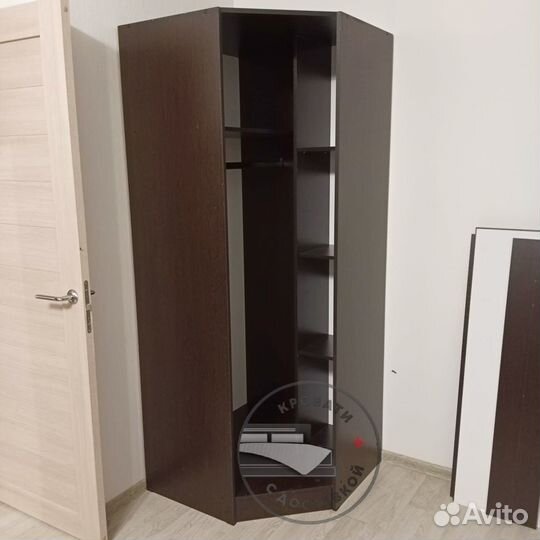 Шкаф