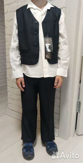 Костюм 122 брюки, жилет, рубашки
