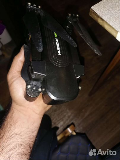 Квадрокоптер hubsan zino Pro