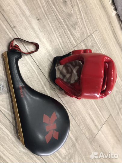 Шлем, ракетка