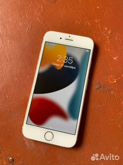 Телефон iPhone 6s