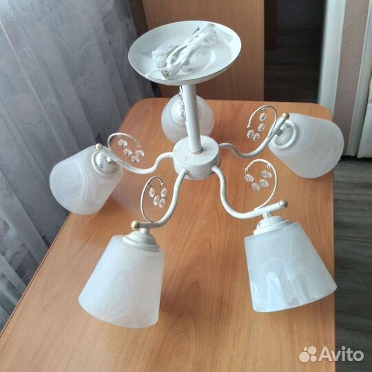 Люстра потолочная новая