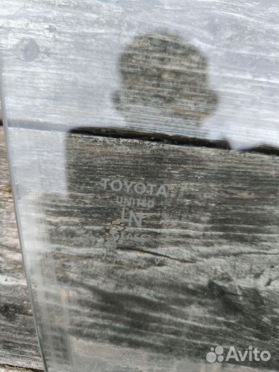 Toyota corolla 2003 130 USA стекло переднее правое
