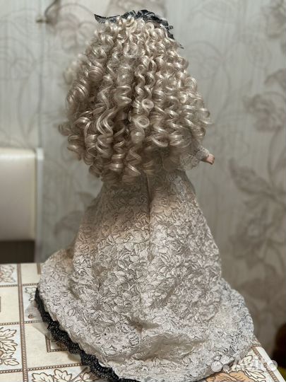 Фарфоровая кукла светильник