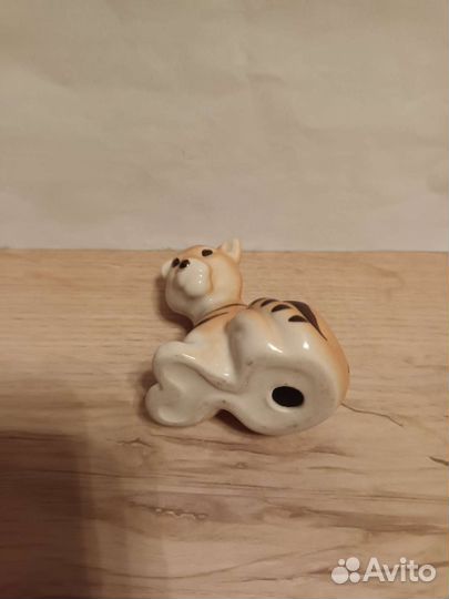 Игрушка (черепаха, тигр, кот)