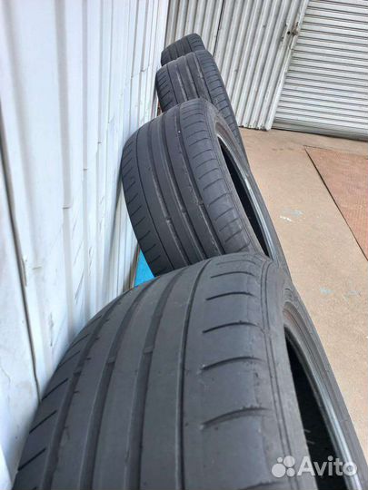 Dunlop SP Sport Maxx GT ROF 245/50 R18