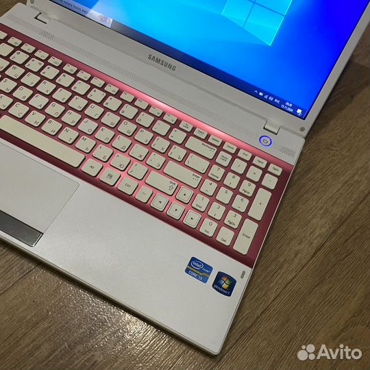 Ноутбук Samsung i3/GeForce