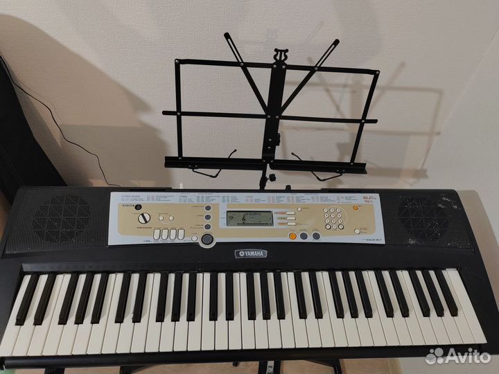 Синтезатор yamaha psr r200