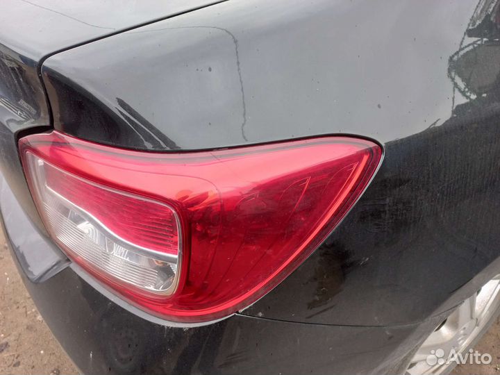 Задний правый фонарь Renault Logan 2