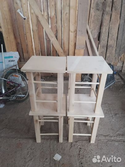 Табуретки деревянные