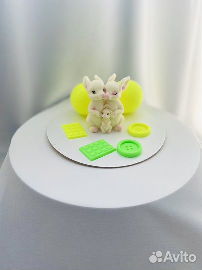 Шоколадные фигурки на торт