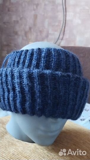 Теплая зимняя мужская шапка